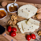 Box Degustazione Siciliana Artigianale – Formaggi & Salsiccia (2 KG)