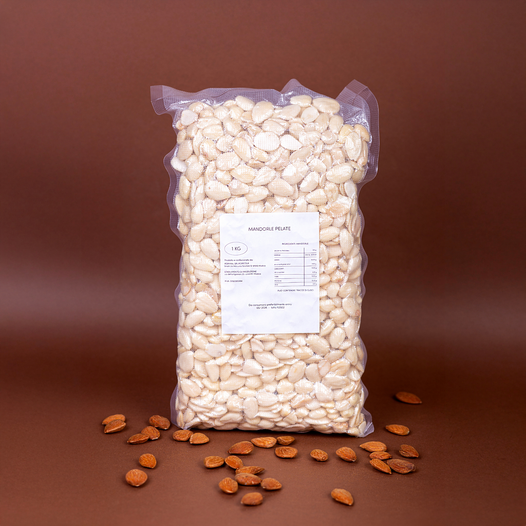 Sicilian blanched almonds in a 1 kg package by Mandorlino d'olio, showcasing their natural texture and color.